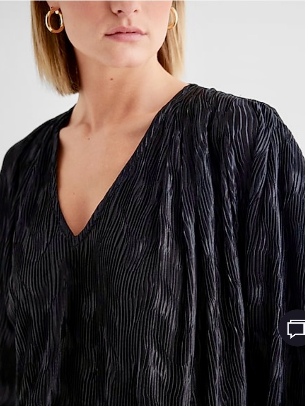 Skimming Textured V-Neck Long Sleeve Pleated Shoulder Top